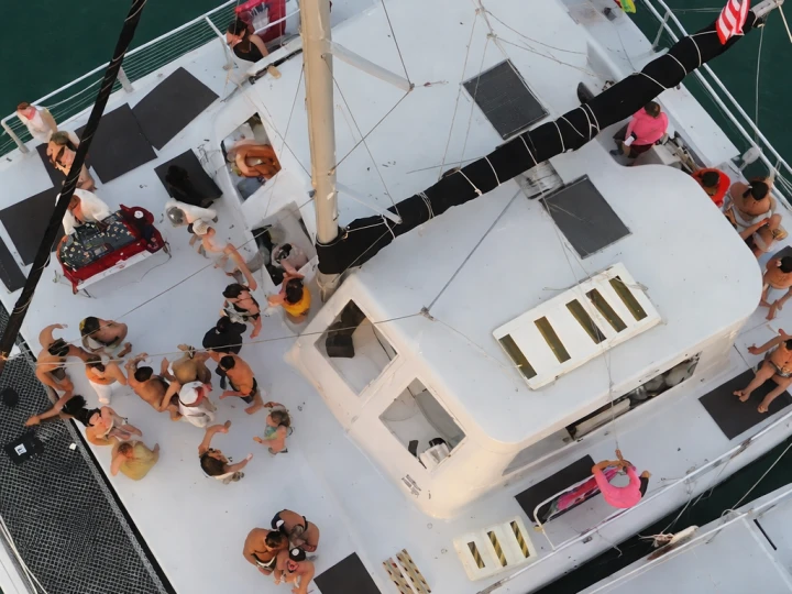 Pronájem Katamarán v Miami Beach -KURT HUGHES 60