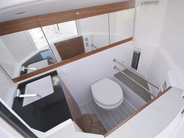 Pronájem Motorová loď v Korfu -Axopar Axopar 28 T-Top