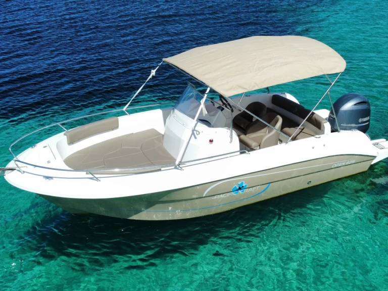 Pronajmout si Pacific Craft Pacific Craft 625 Open v Sant Antoni de Portmany