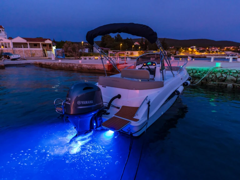 Marinello fisherman 19 jednotlivci a charterové společnosti v Sveti Filip i Jakov