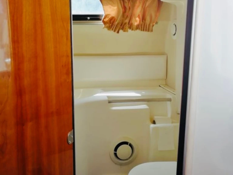 Motorová loď k pronájmu v Mandelieu-la-Napoule za nejlepší cenu