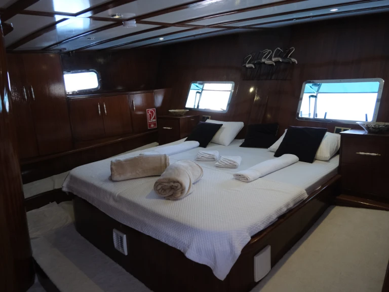 Pronajmout Plachetnice se skipperem či ne  v Fethiye