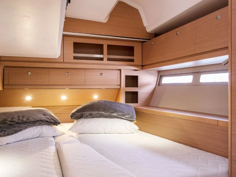 Plachetnice k pronájmu v Capo d'Orlando za nejlepší cenu