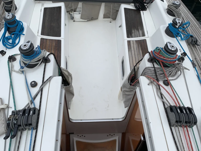 Pronajmout si Bénéteau First 40.7 v Francie