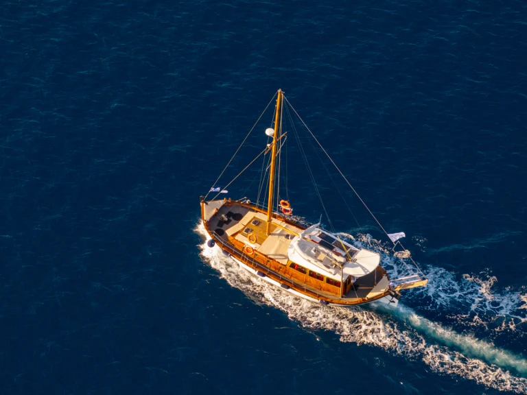 Pronajmout si  Gulet v Pórto Chéli