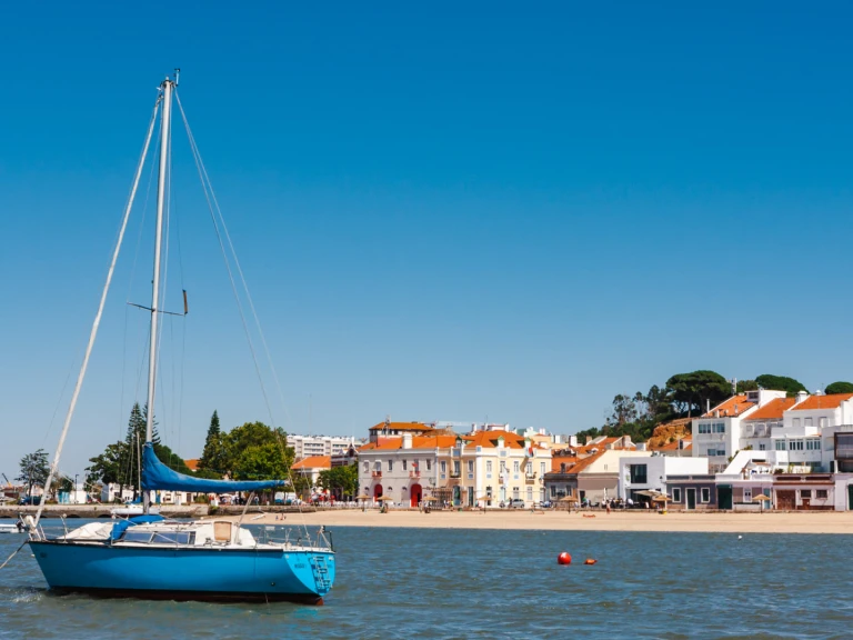 Lilybaeum Levanzo 25 jednotlivci a charterové společnosti v Cascais