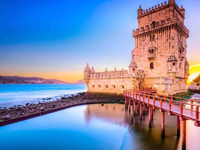 Motorová loď k pronájmu v Cascais za nejlepší cenu