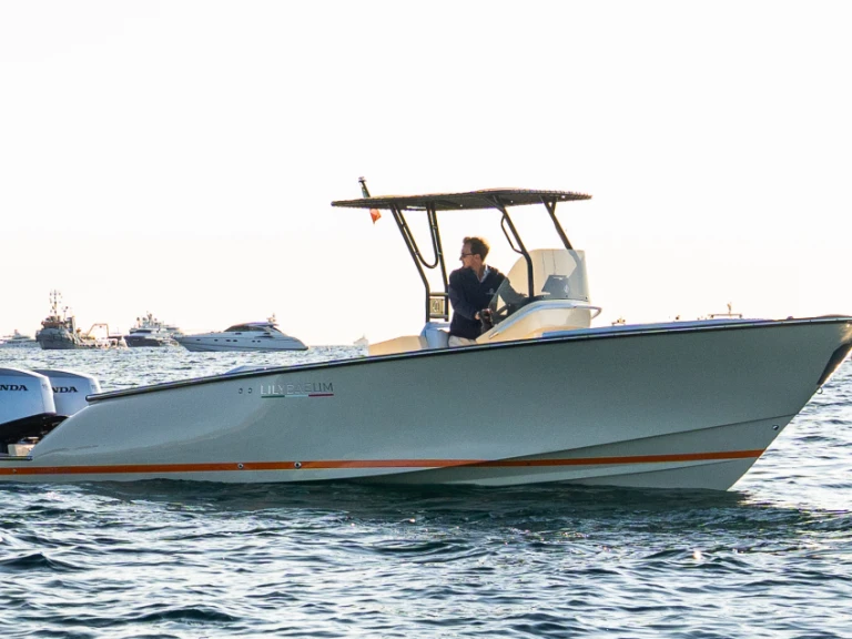 Motorová loď k pronájmu v Cascais za nejlepší cenu