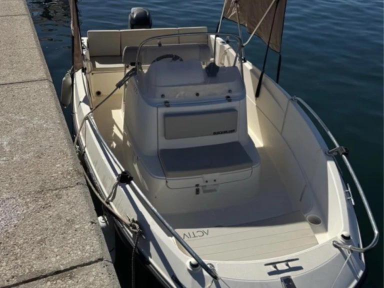 Pronájem Motorová loď v Dunkerque -Quicksilver AVTIV505OPEN