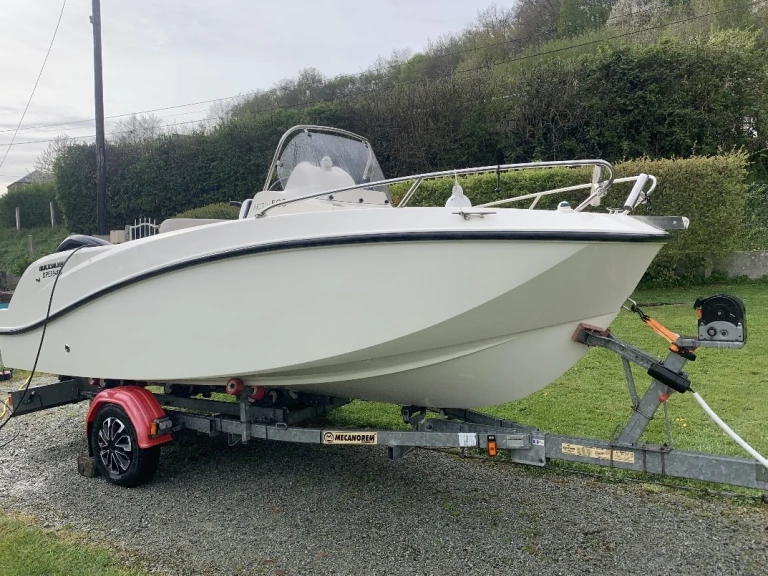 Pronajmout Motorová loď se skipperem či ne Quicksilver v Dunkerque