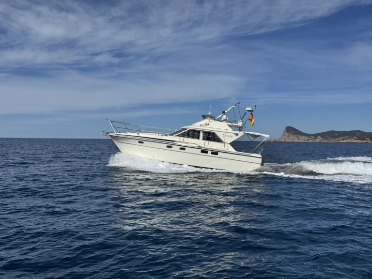Fairline Corniche 31 Fly jednotlivci a charterové společnosti v Sant Antoni de Portmany