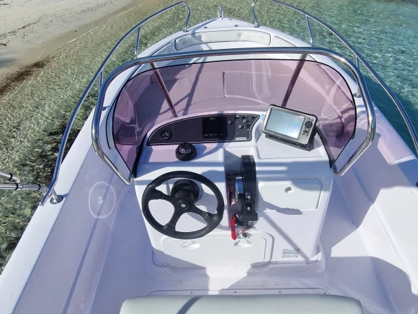 Pronájem lodi Saint-Florent lákavé ceny H19CC