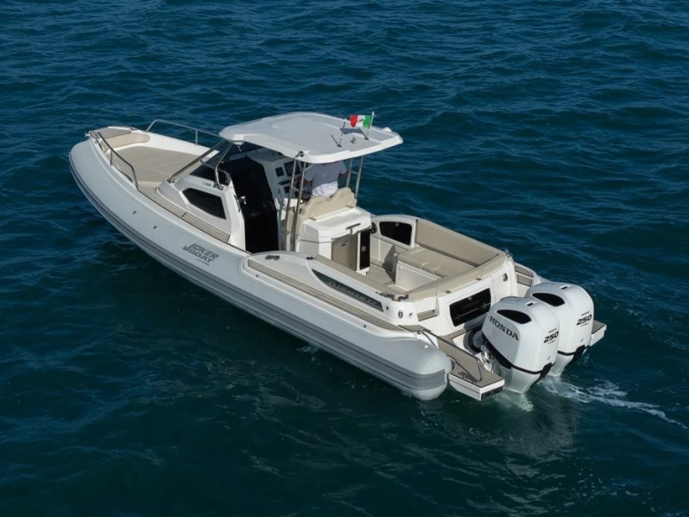 Pronájem Polotuhá loď v La Maddalena -Joker Boat Clubman 32