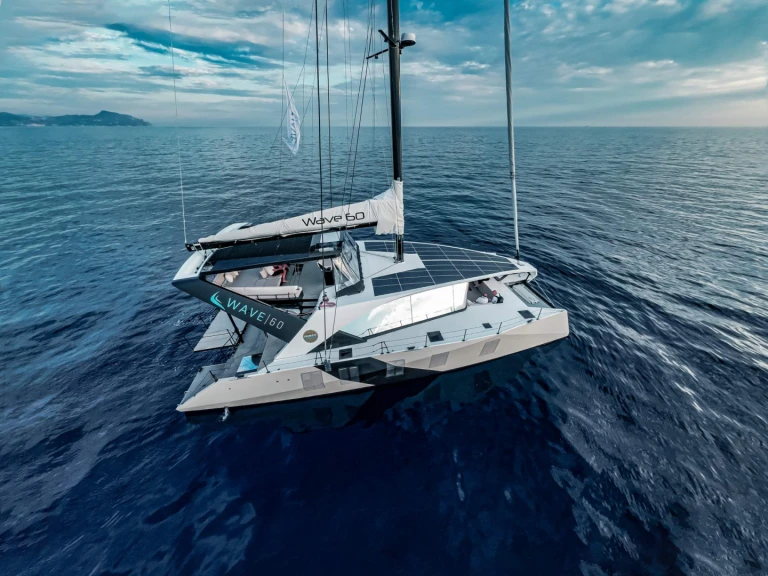 Wave Wave 60 jednotlivci a charterové společnosti v Olbia