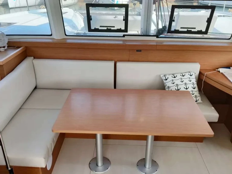 Pronájem Katamarán v Pula -Excess Excess 11 (6 cab.)