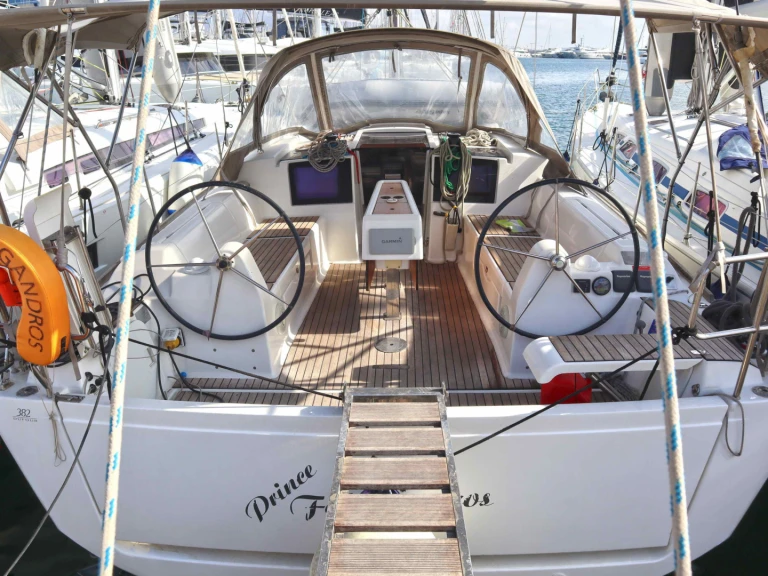 Pronájem jachty v Alimos -Dufour Dufour 382 Grand Large na Samboatu