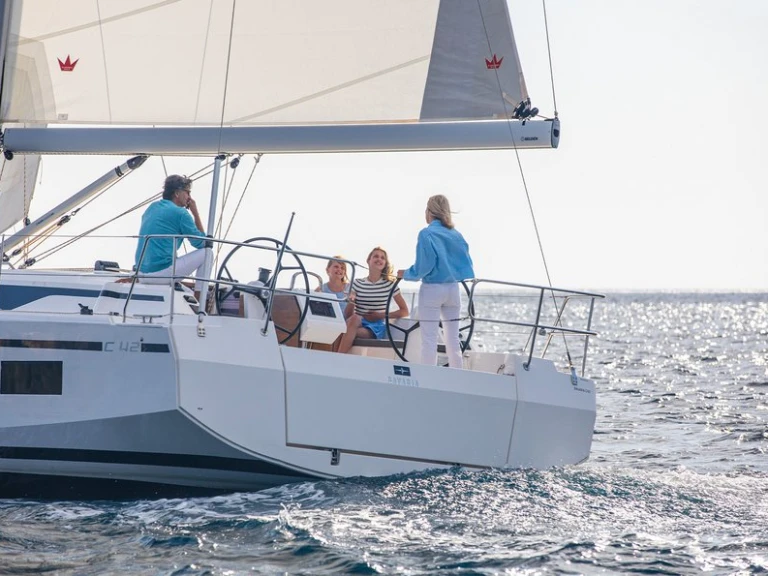 Pronajmout si Bavaria Bavaria C42 (3 cab.) v Lefkáda