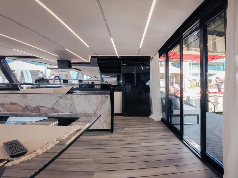 Pronajmout Katamarán se skipperem či ne Wave v Olbia