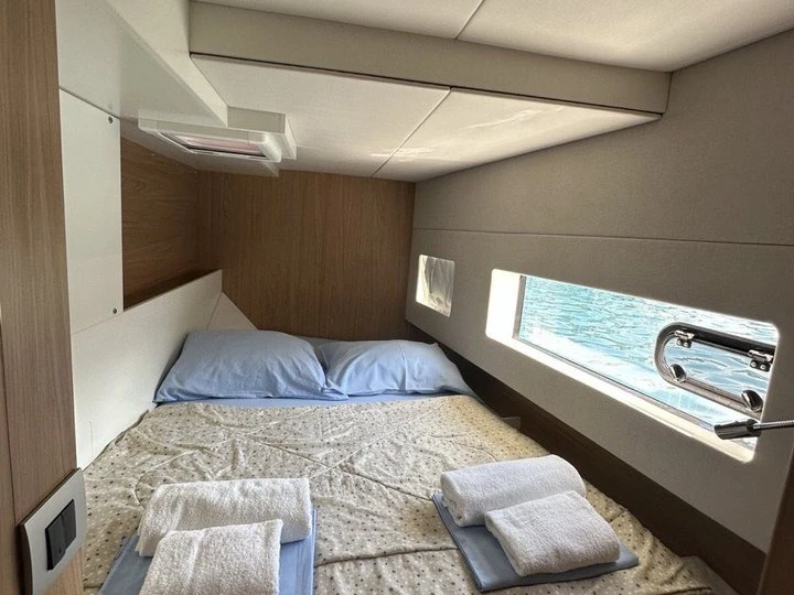 Pronájem lodi Bali Bali Catsmart (6 cab.) v Tivat na Samboatu