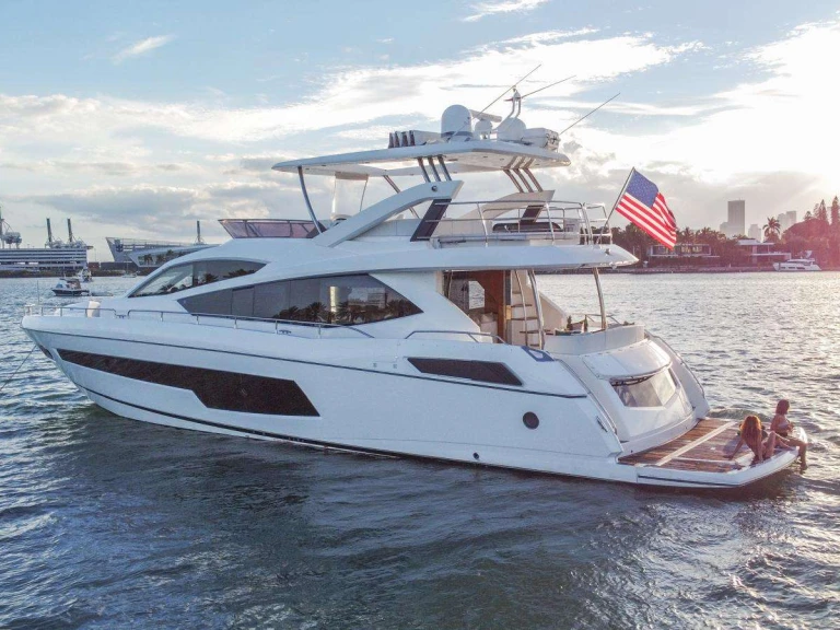 Pronájem jachty v New York (City) -Sunseeker Asha na Samboatu