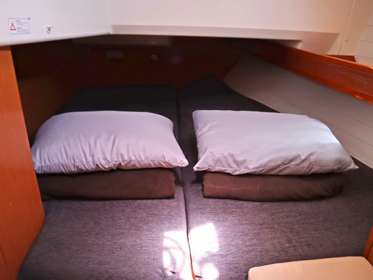 Pronajmout si Bavaria Bavaria Cruiser 40 (3 cab.) v Nea Peramos