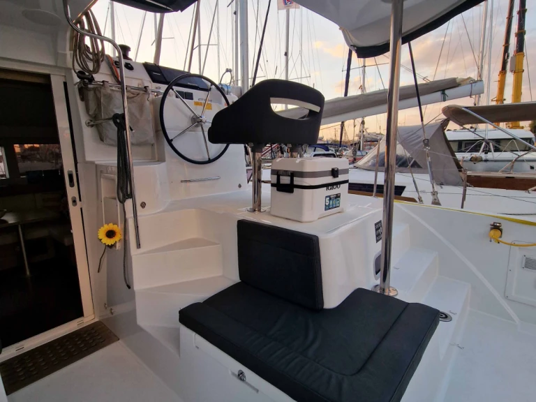 Pronájem jachty v Alimos -Lagoon Lagoon 40 na Samboatu