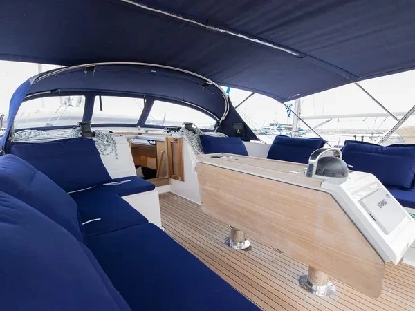 Pronajmout Plachetnice se skipperem či ne Bavaria v Volos