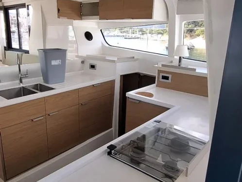 Pronajmout si Bali Bali 4.2 (5 cab.) v Bormes-les-Mimosas