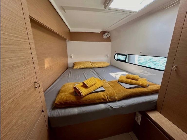 Pronájem Katamarán v Lefkáda -Excess Excess 11 (6 cab.)