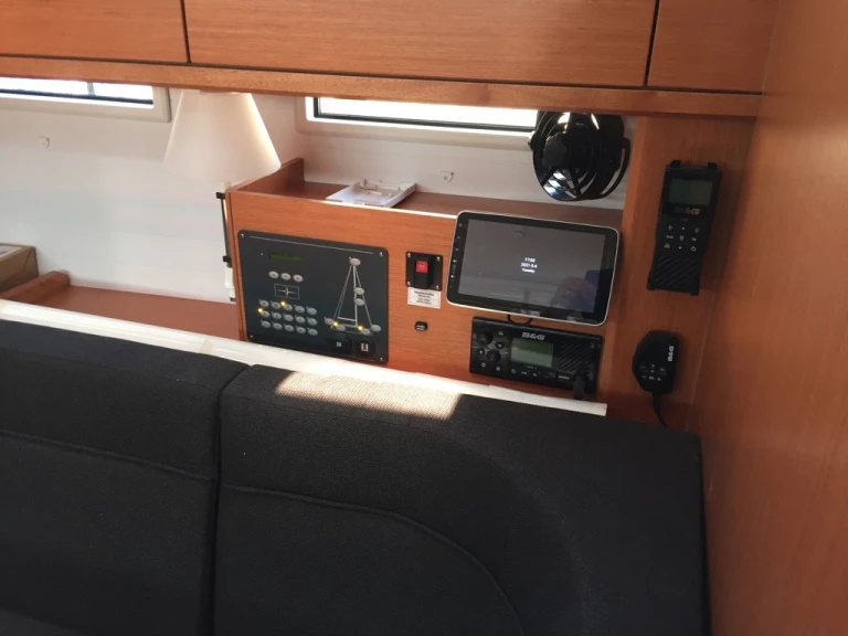 Pronájem lodi Skiathos lákavé ceny Cruiser 46