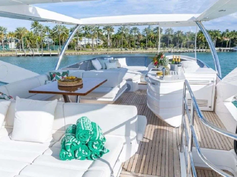 Pronájem Jachta v New York (City) -Sunseeker Asha