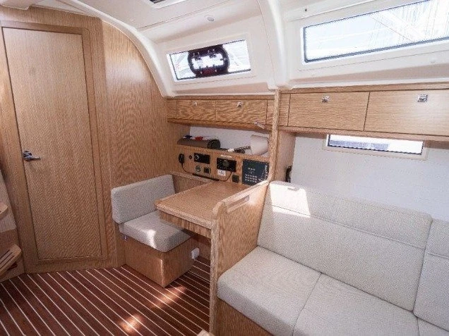 Pronájem lodi Bavaria Cruiser 37 v Pula na Samboatu