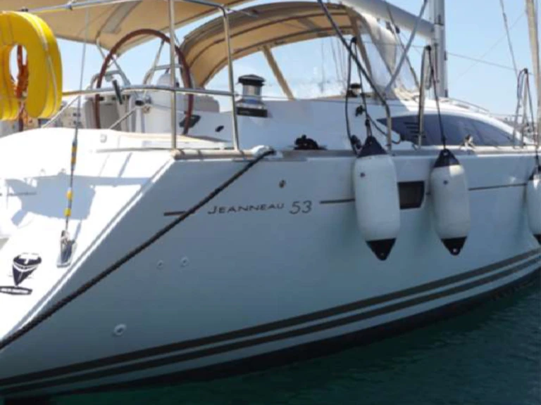 Pronájem Plachetnice Jeanneau s licencí