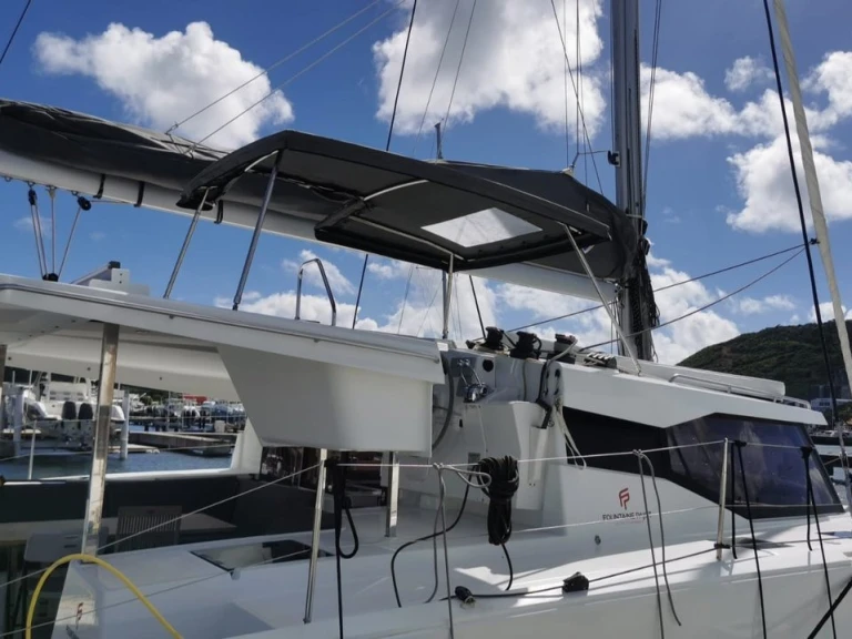Pronájem Katamarán Fountaine Pajot s licencí