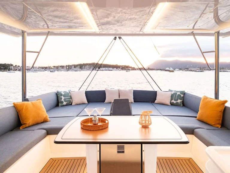 Pronájem Jachta Bali s licencí