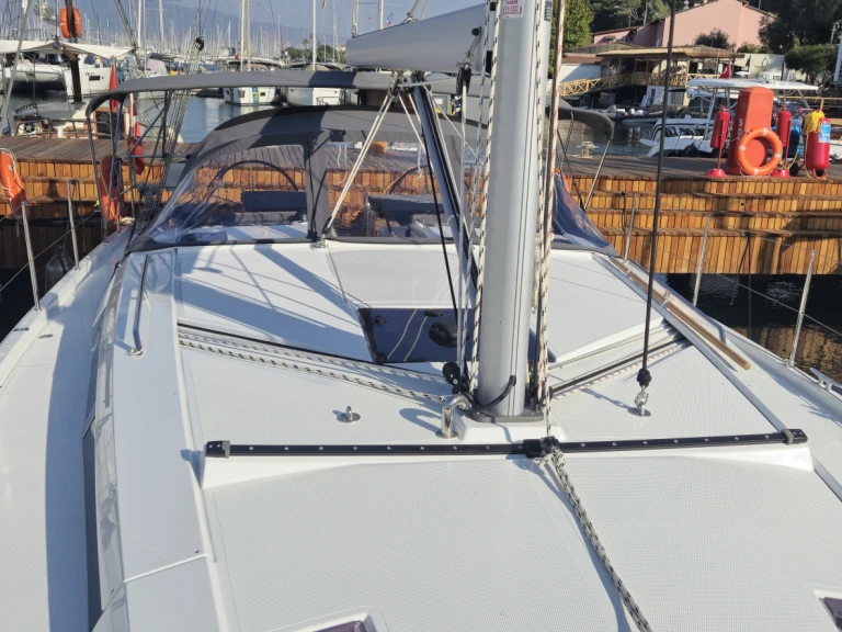 Pronajmout si Hanse Hanse 410 v Göcek 