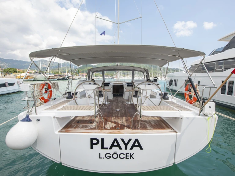 Pronajmout si Hanse Hanse 548 v Göcek 