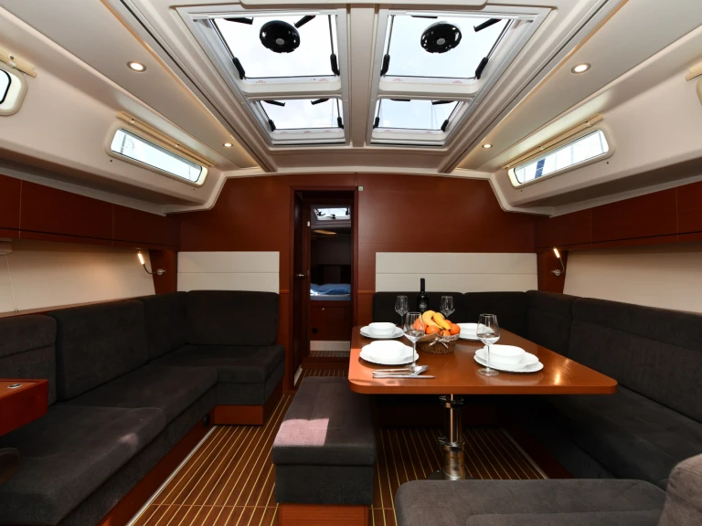 Pronájem Plachetnice Hanse s licencí