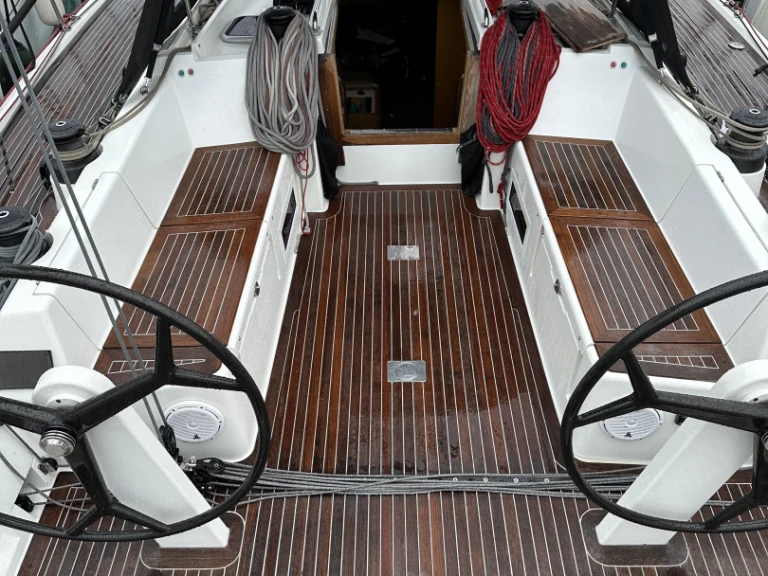 Pronájem lodi Punat lákavé ceny Solaris One 44