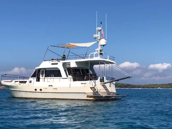 Pronájem lodi Olbia lákavé ceny Waverunner 55