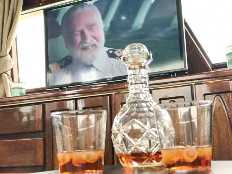 Pronájem lodi  Waverunner 55 v Olbia na Samboatu