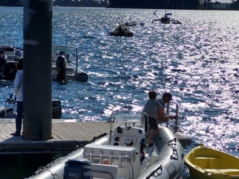 Pronájem Polotuhá loď v Larmor-Baden -Zodiac Pro 12 Man