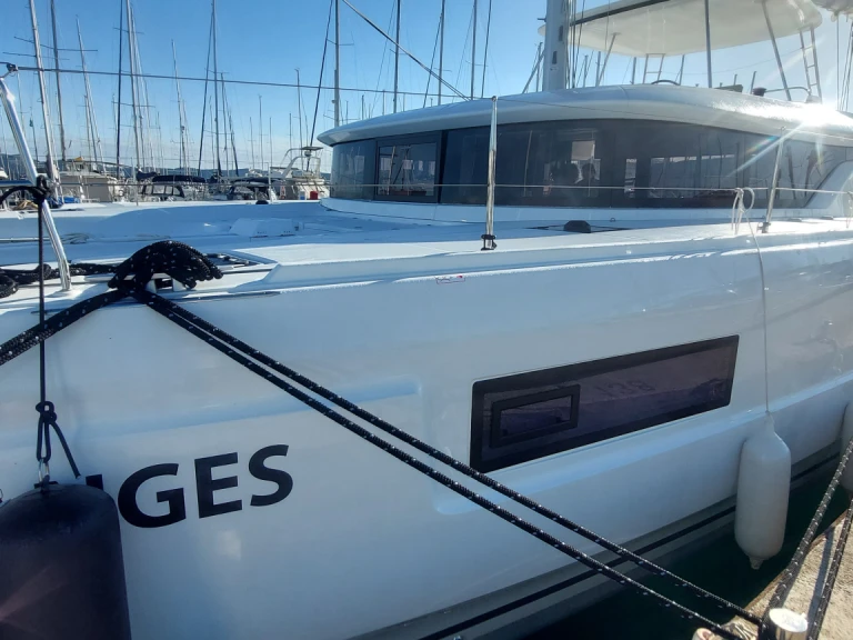 Pronajmout Katamarán se skipperem či ne Lagoon v Dubrovník