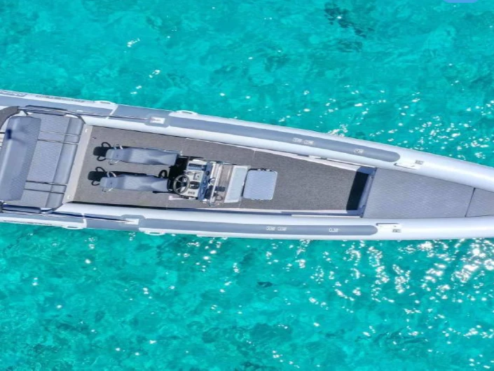 Fost Obsession 8,60 jednotlivci a charterové společnosti v Adámas