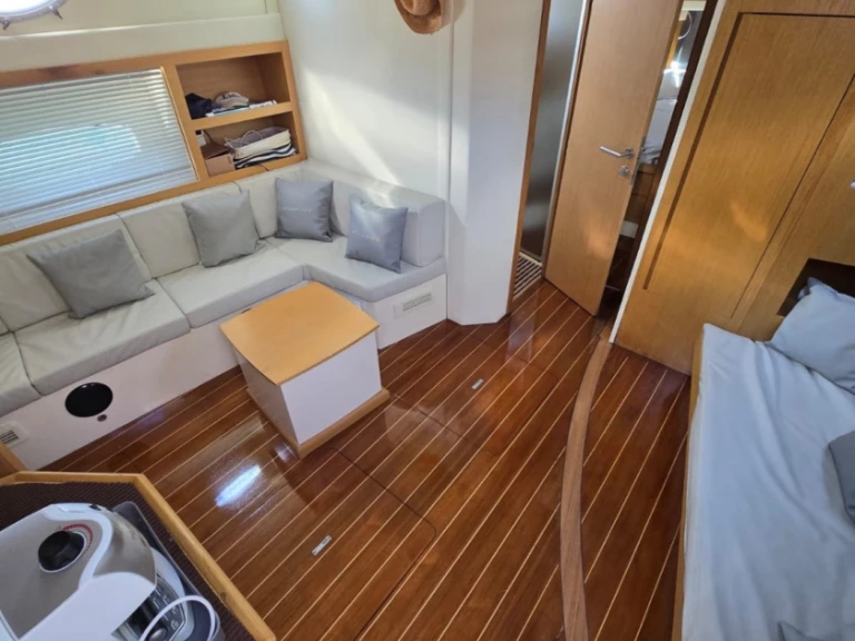 Pronajmout si PRIMATIST By Bruno Abbate G 46 v Capri