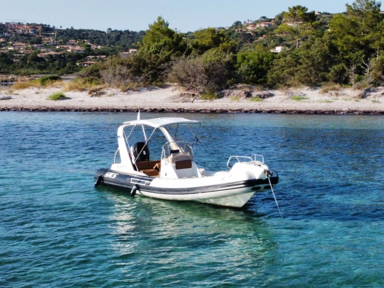 Sacs Sacs S 680 jednotlivci a charterové společnosti v Bonifacio