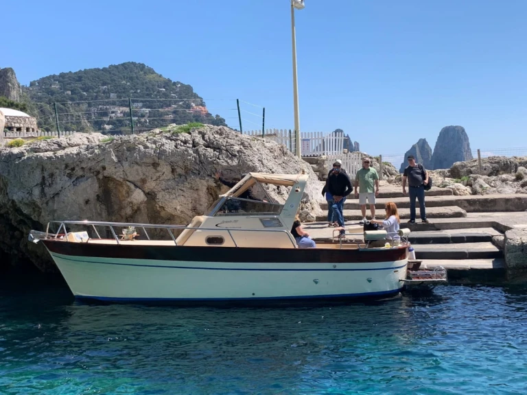 Pronájem lodi Sorrento lákavé ceny Jeranto 750