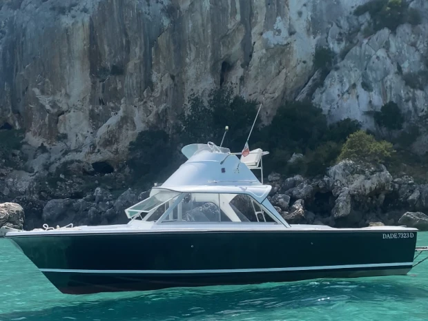 Motorová loď k pronájmu v Orosei za nejlepší cenu