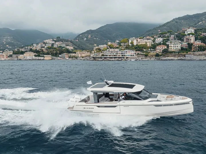 Motorová loď k pronájmu v Cogolin za nejlepší cenu