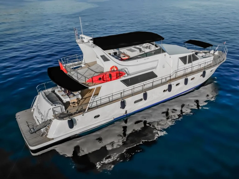 Pronájem Motorová loď Admiral s licencí